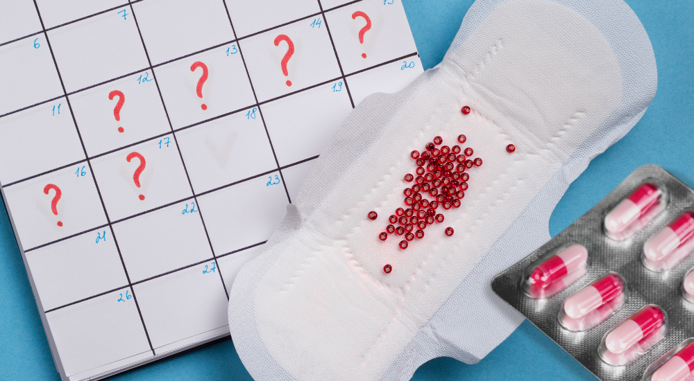 Antibióticos podem atrasar a menstruacao.