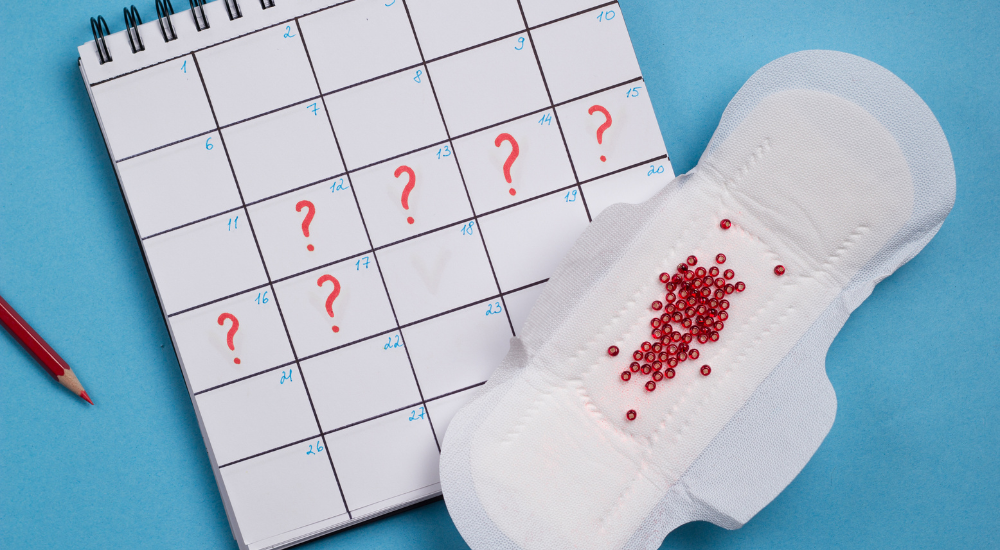 Antibióticos podem atrasar a menstruação